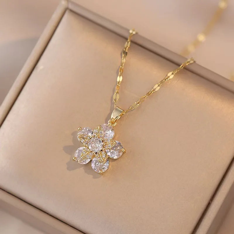 FloraSpin Necklace